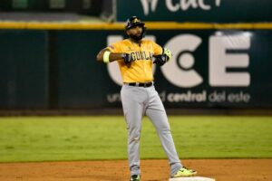 Con sendos palos de los Rodríguez, Emmanuel y Aderlin, Águilas vienen de atrás y derrotan dramáticamente a Estrellas