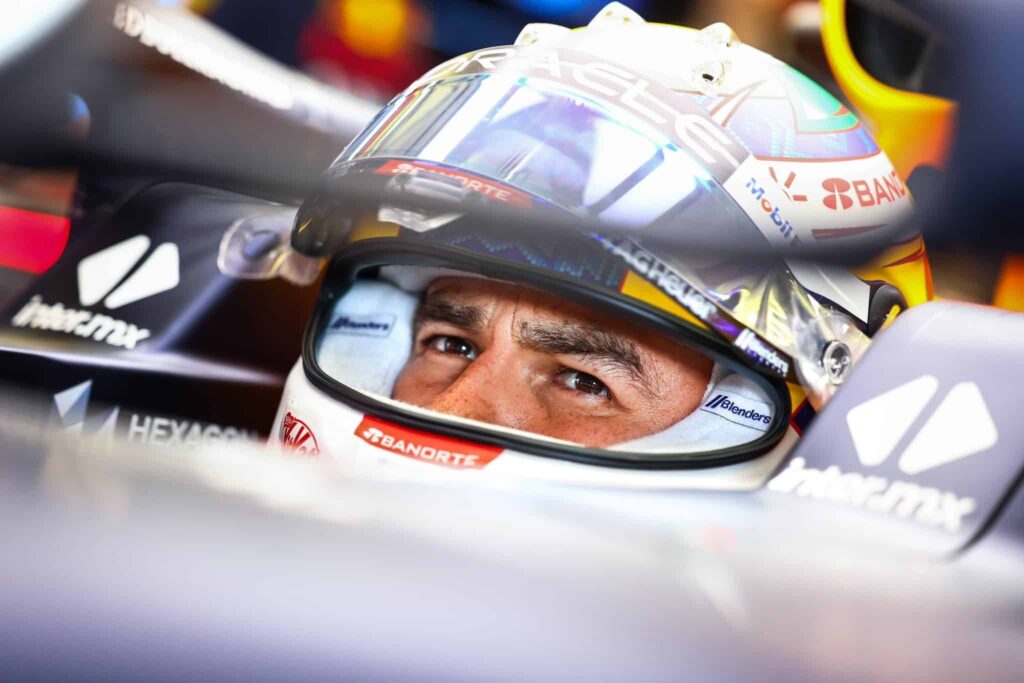 Checo provoca la primera bandera roja y Ferrari marca el ritmo en unos test de Baréin llenos de drama
