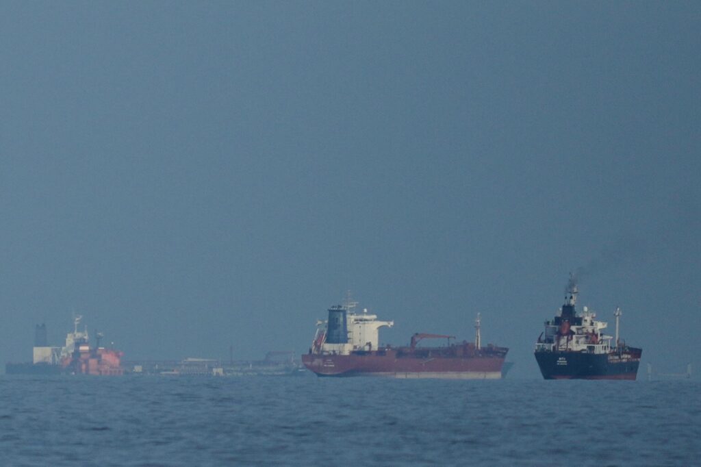 EE. UU. intensifica presión sobre Irán con bloqueo marítimo en medio de tensiones en el golfo Pérsico
