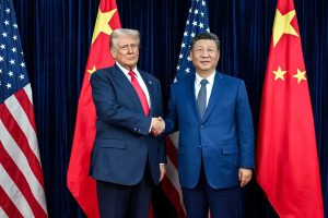 Trump y Xi se reúnen en Beijing