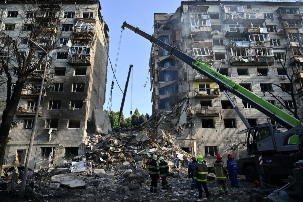 Ataques rusos sobre Kiev intensifican la crisis en Ucrania