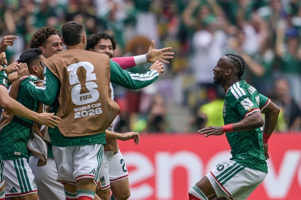 Debut mundialista de México